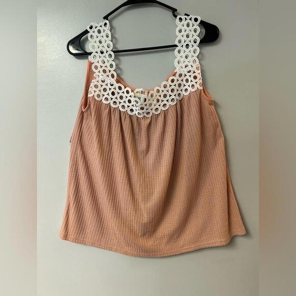 Bibi sleeveless top - Picture 1 of 3